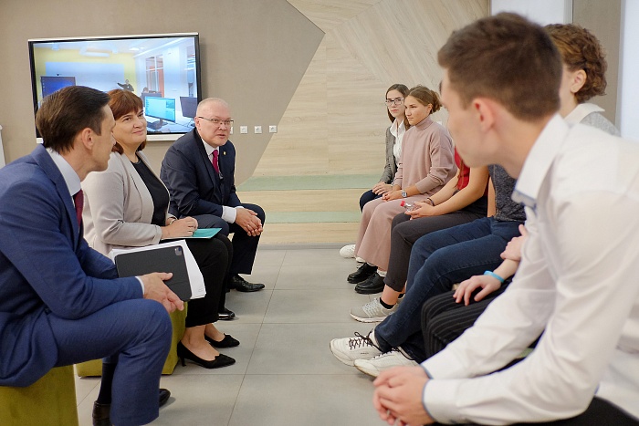 Александр Соколов: «Мы гордимся, что выпускники школ выбирают Киров для продолжения своего образования».